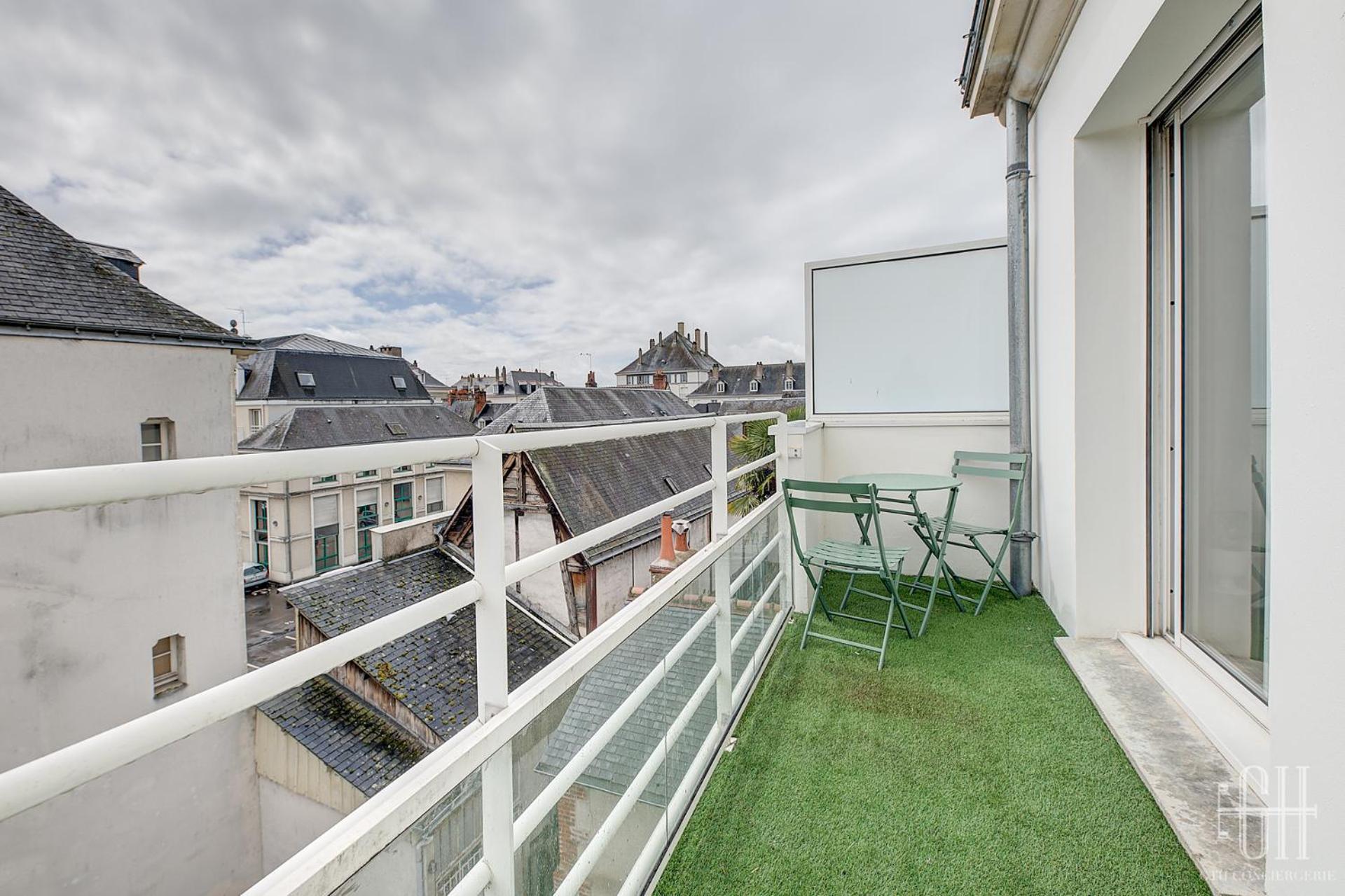 Triumph - Place De La Victoire Apartment Tours